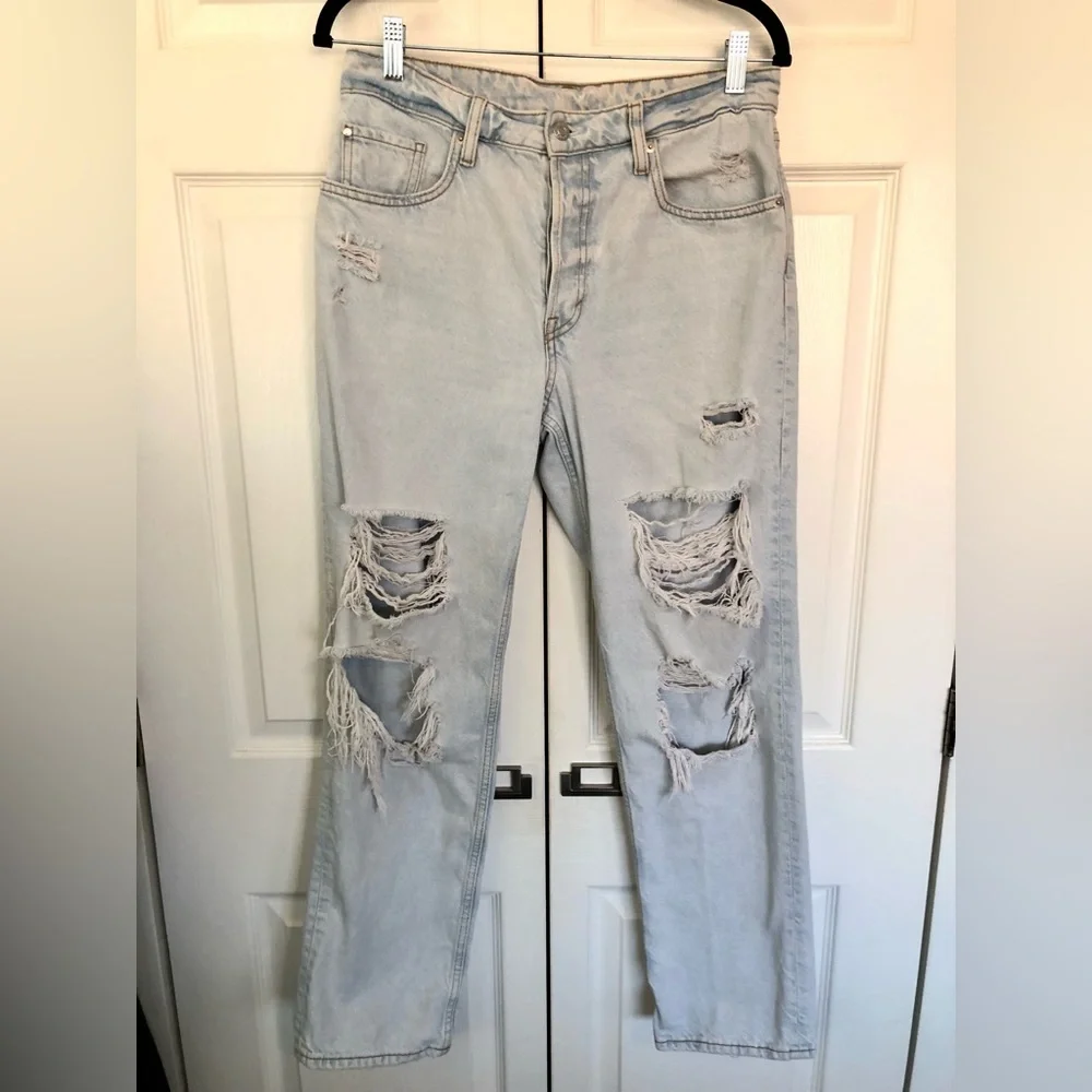 &Denim Light Wash Button Fly High Rise Distressed Crop Jeans Size 6